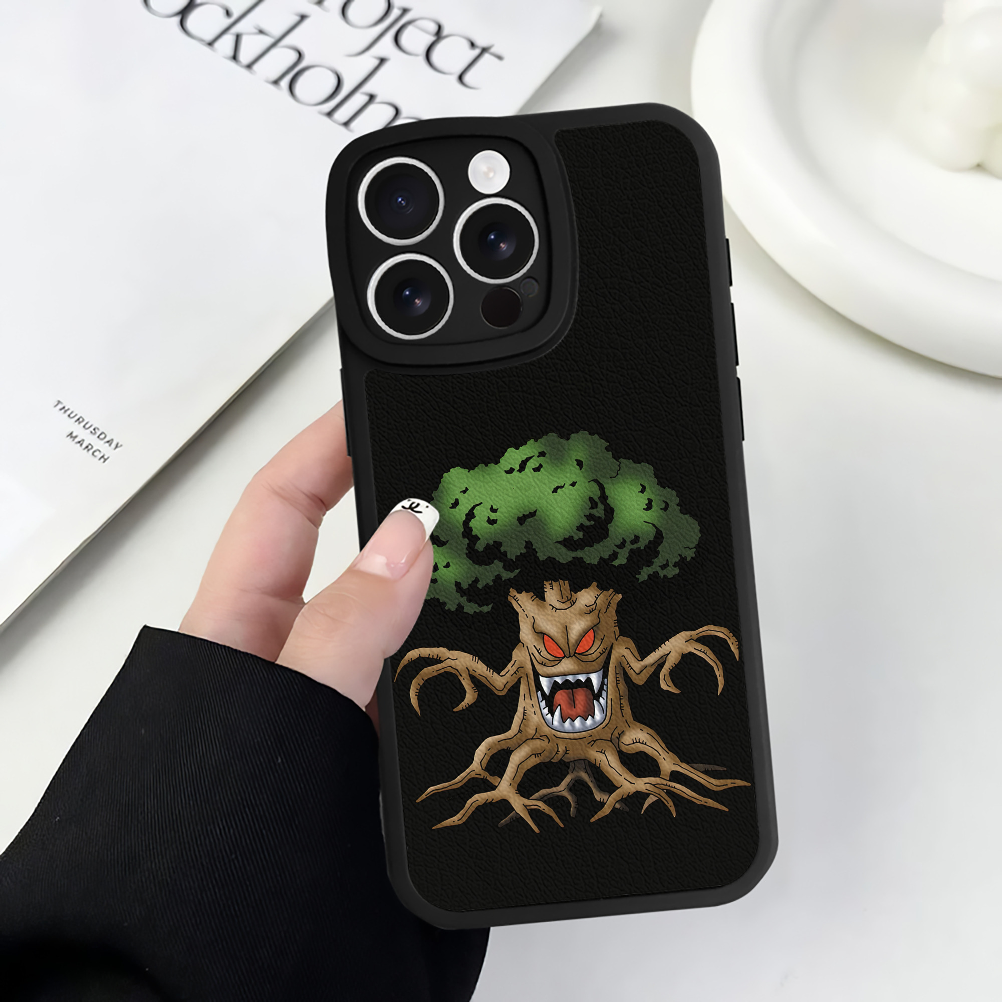 （画像用） ドラゴンクエスト Doragon Kuesuto Dragon Quest 【iPhone 16シリーズ対応】シリコンスマホケース（レザー調） 材質：シリコン